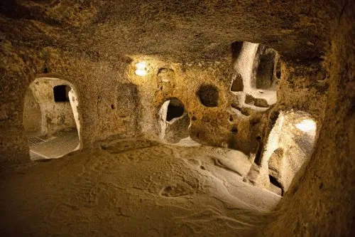 Blick in die unterirdische Höhlenstadt Derinkuyu in Kappadokien
